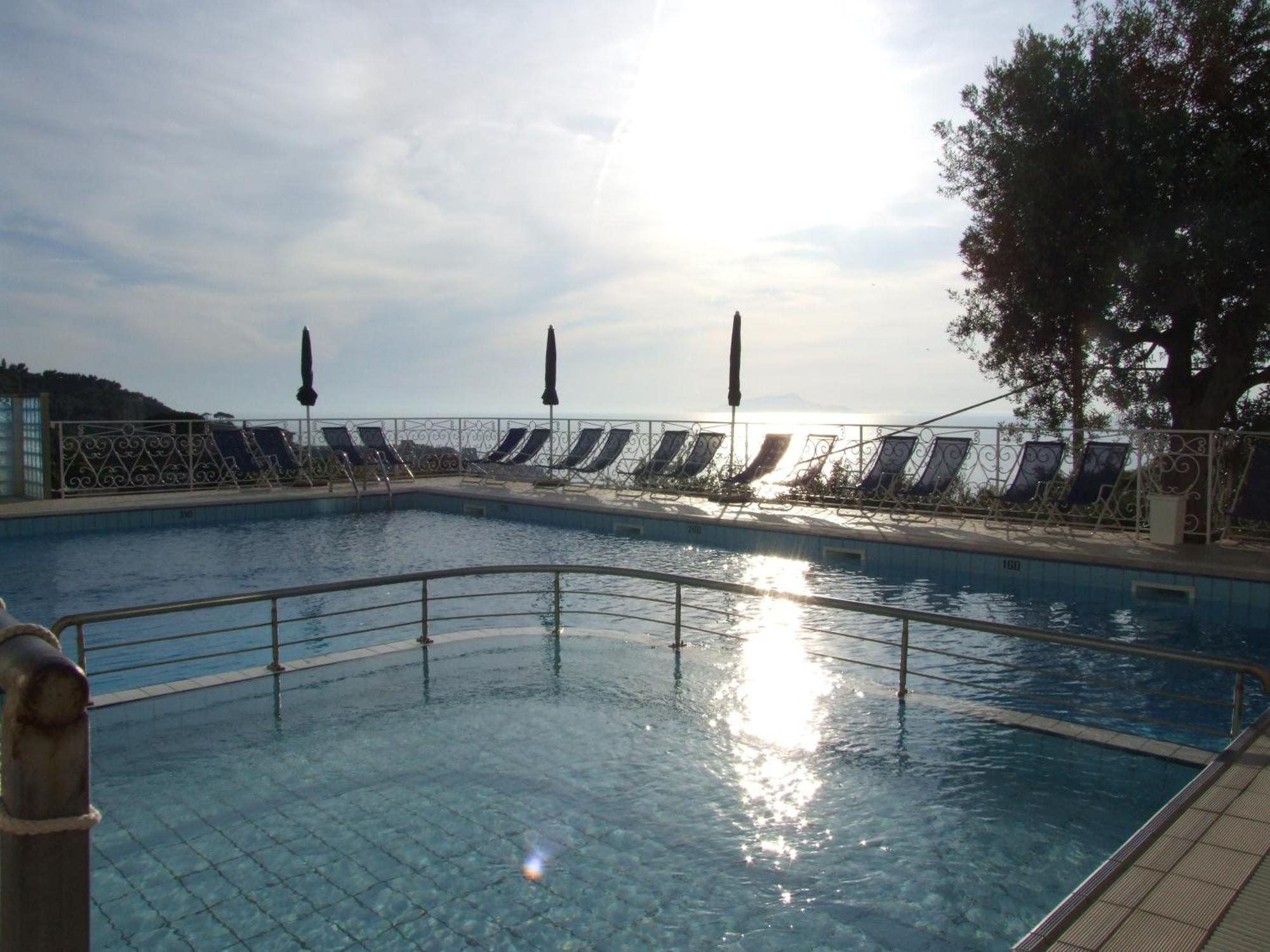 Hotel Dania Sorrento Ngoại thất bức ảnh