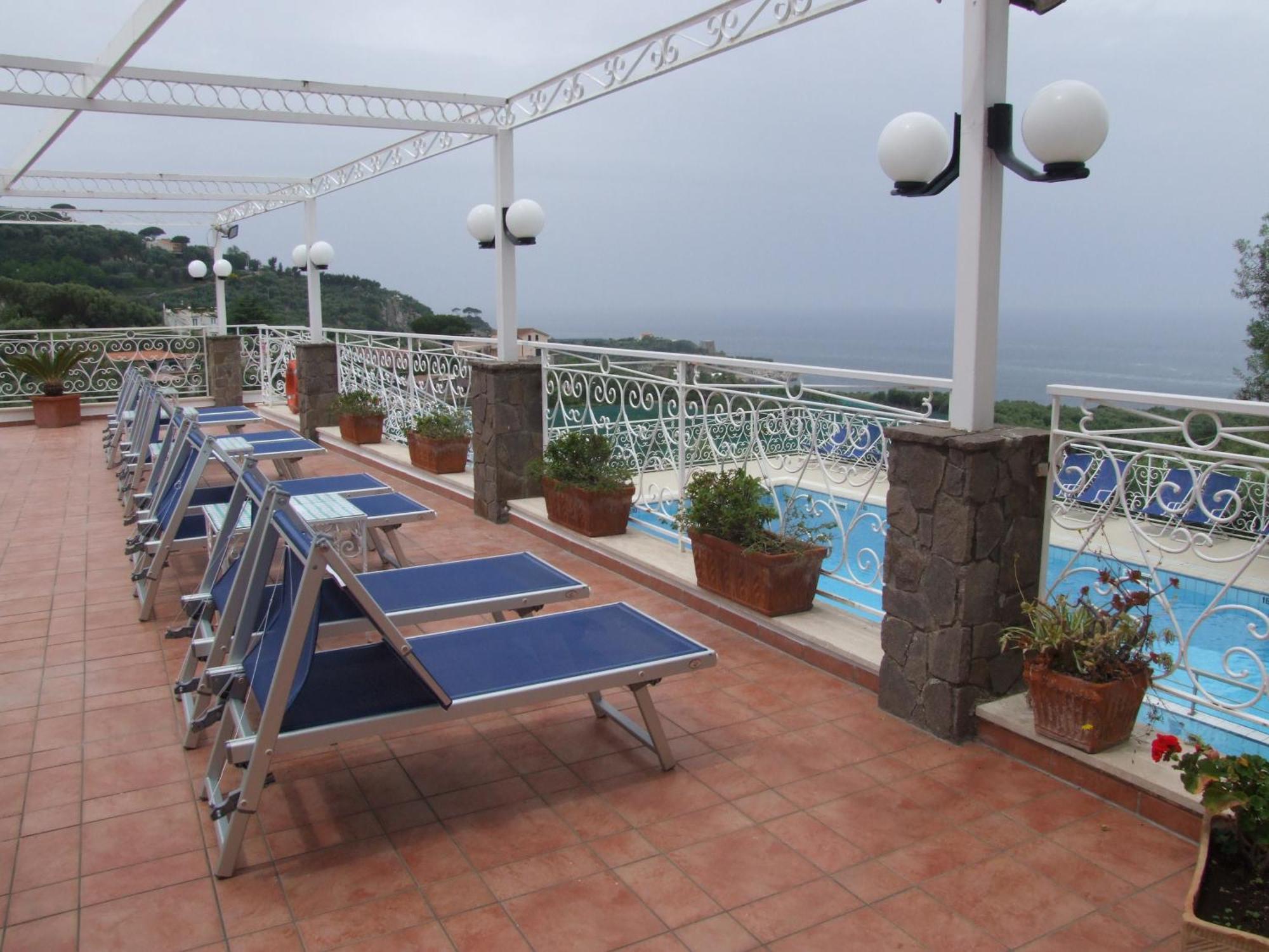 Hotel Dania Sorrento Ngoại thất bức ảnh