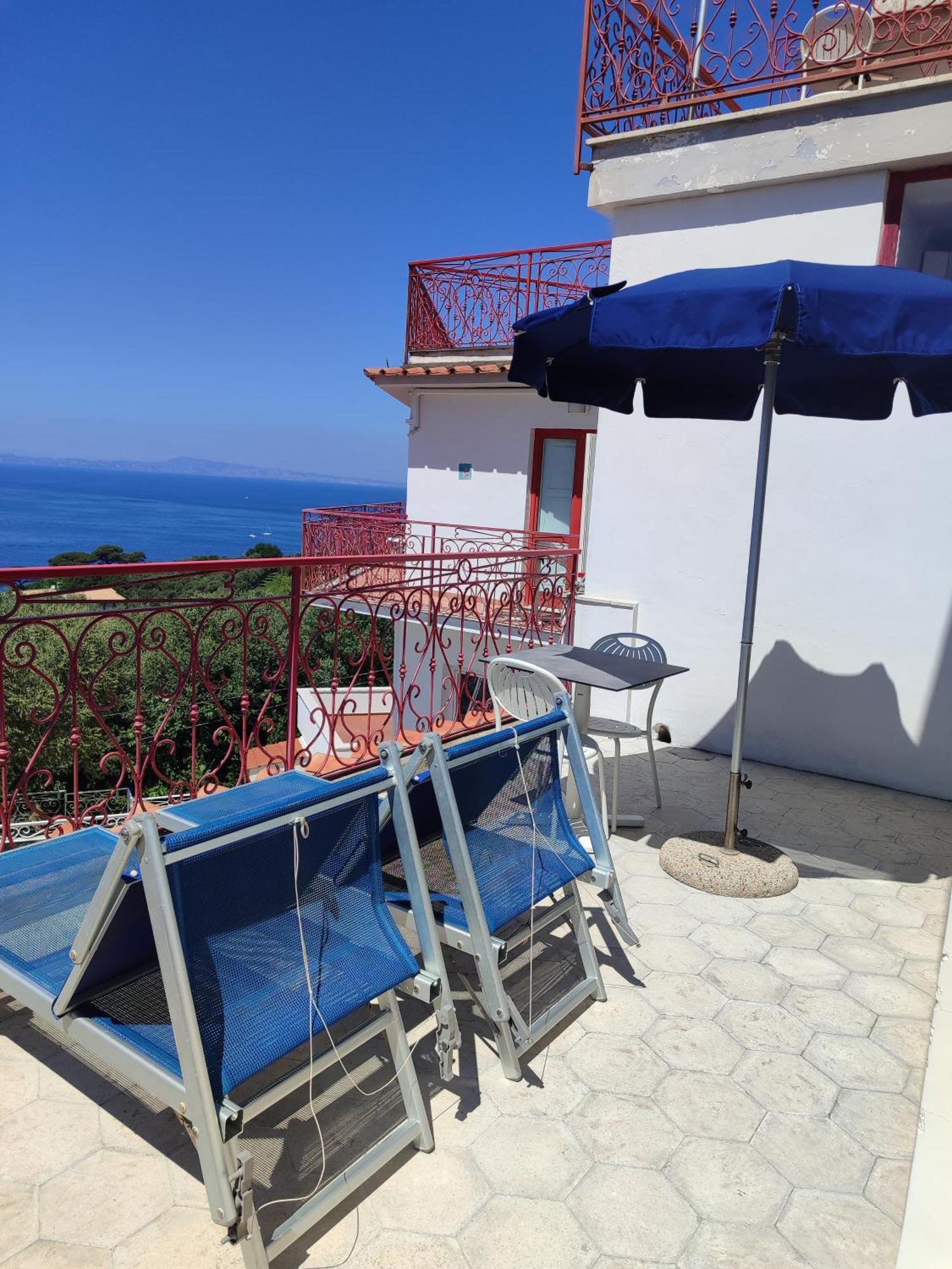 Hotel Dania Sorrento Ngoại thất bức ảnh
