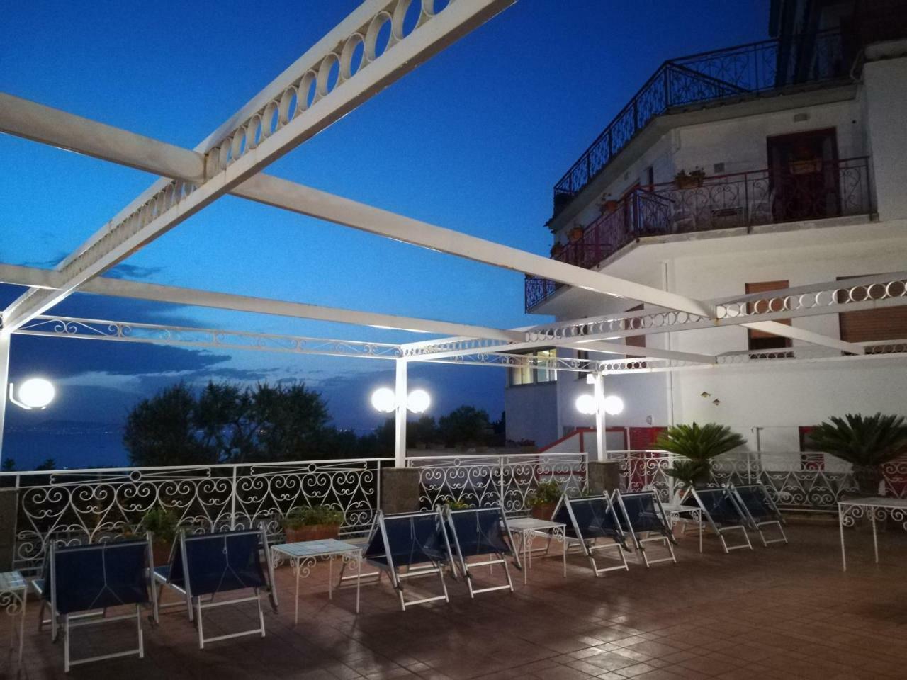Hotel Dania Sorrento Ngoại thất bức ảnh