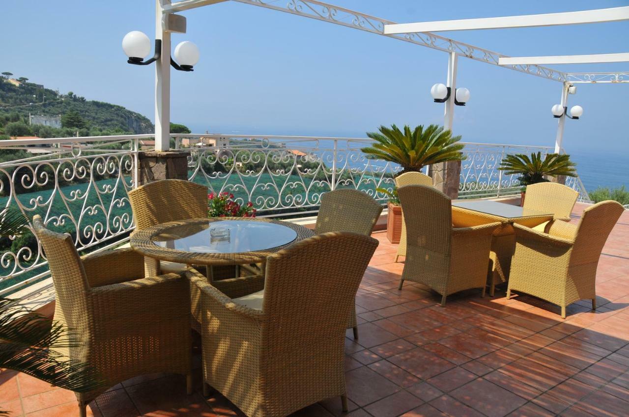 Hotel Dania Sorrento Ngoại thất bức ảnh